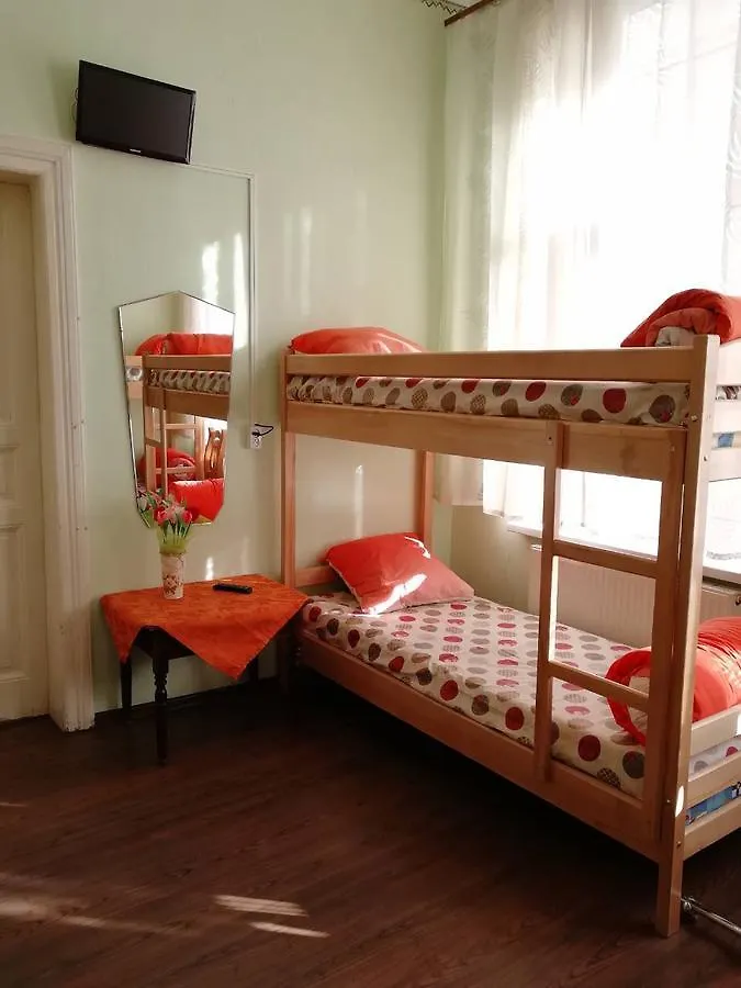 לבוב Play Hostel